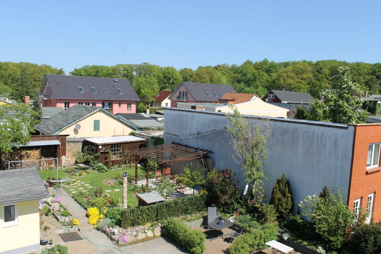 Strandnahe Ferienwohnungen Mit Garten Koserow エクステリア 写真